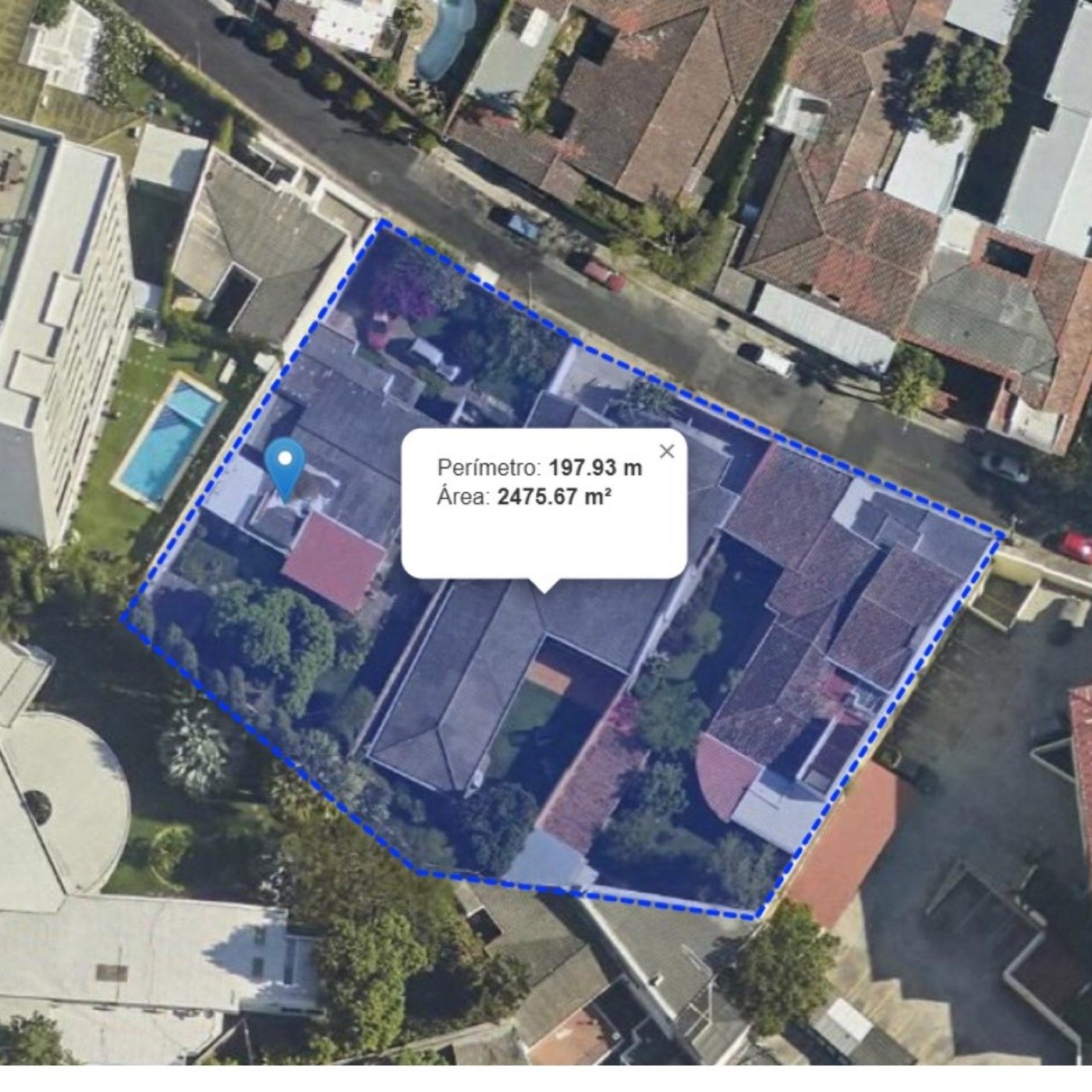 Tres casas juntas en Colonia San Benito